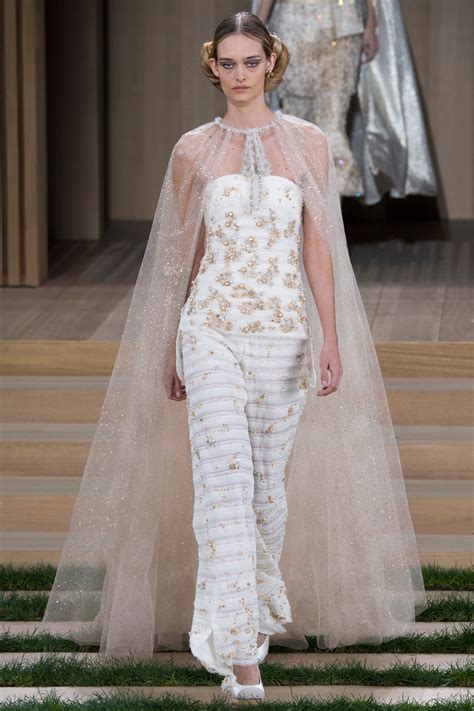 chanel 2016 couture bride|10 Exciting Moments From Chanel’s Spring 2016 Couture Show.